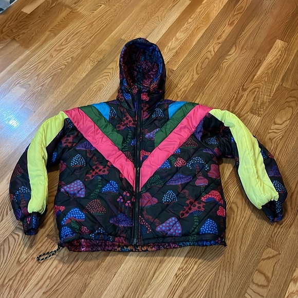 Farm Rio Neon Mushroom Recycled Polyester Reversible Puffer Jacket Size XS NWT - Picture 8 of 17